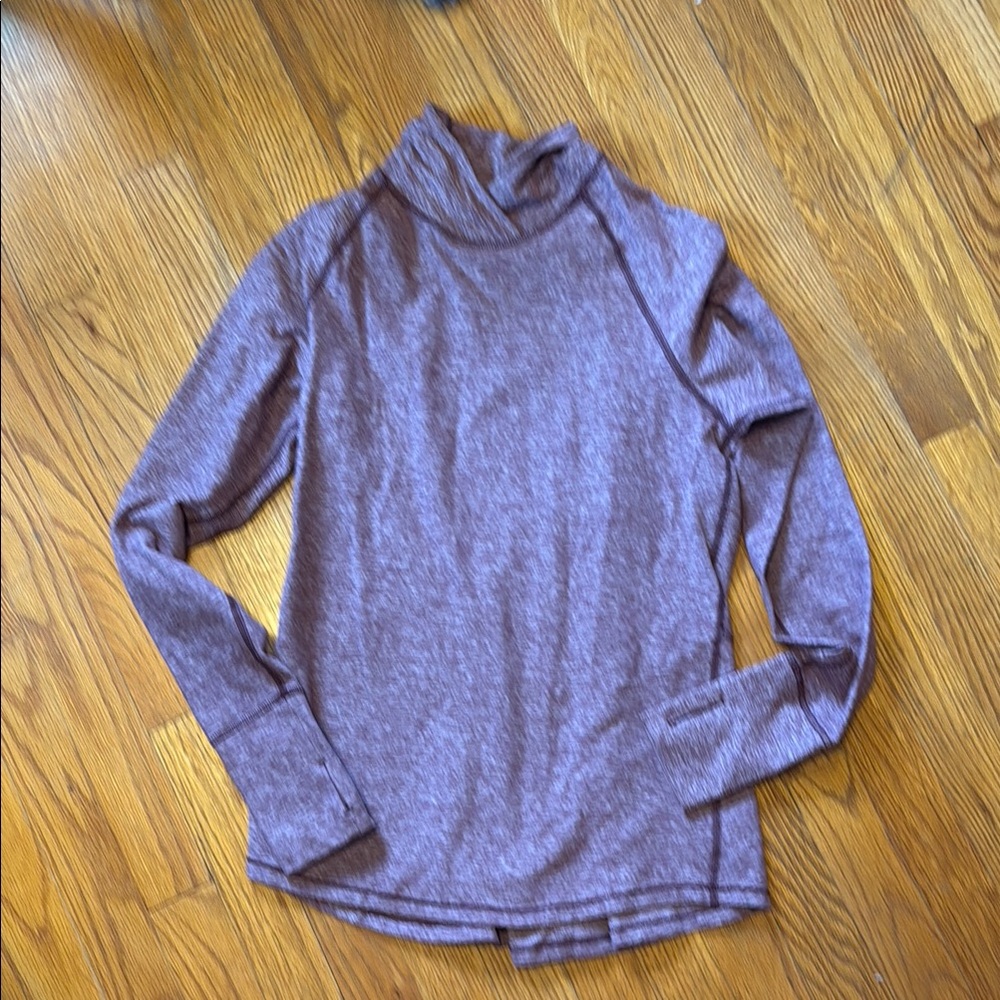 Lululemon top